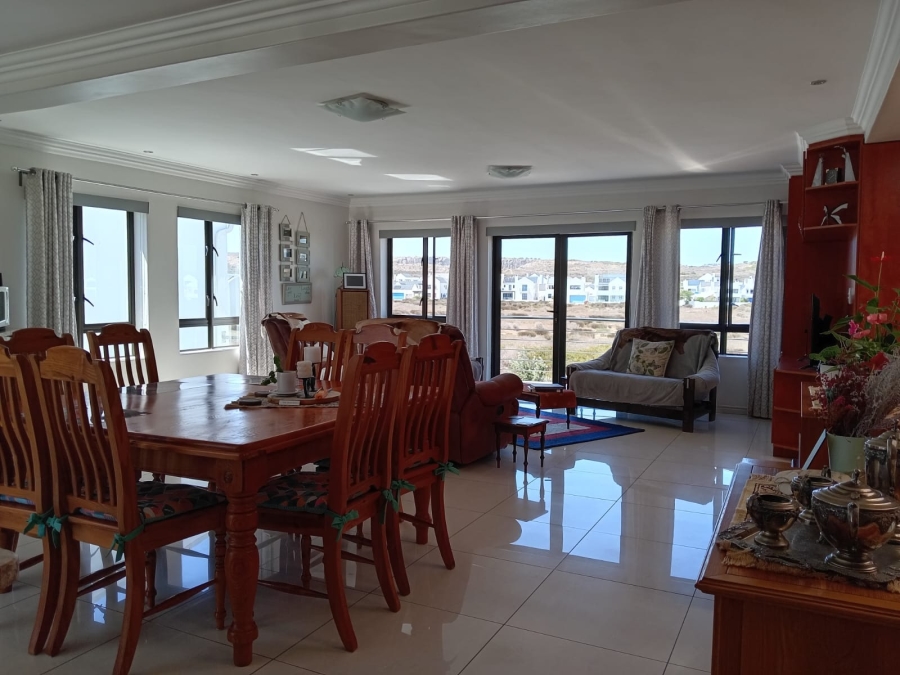 To Let 2 Bedroom Property for Rent in Calypso Beach Western Cape